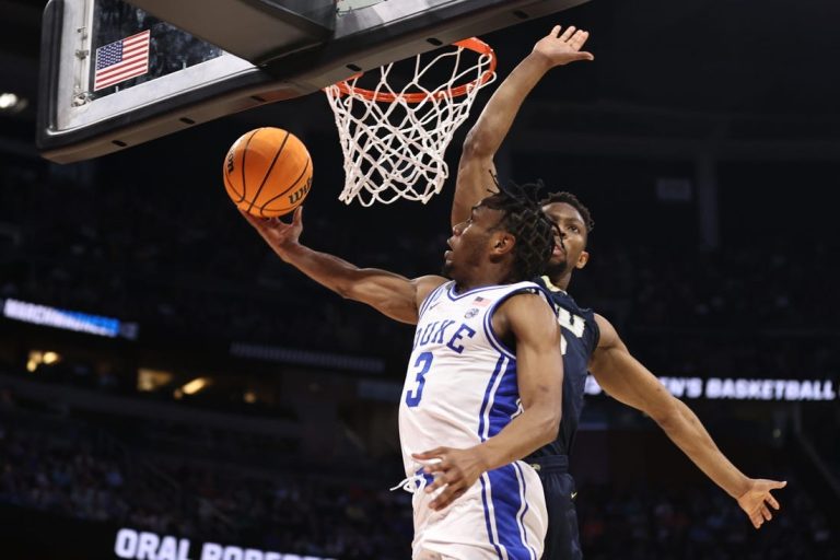 New-look Duke faces Tennessee with familiar energy