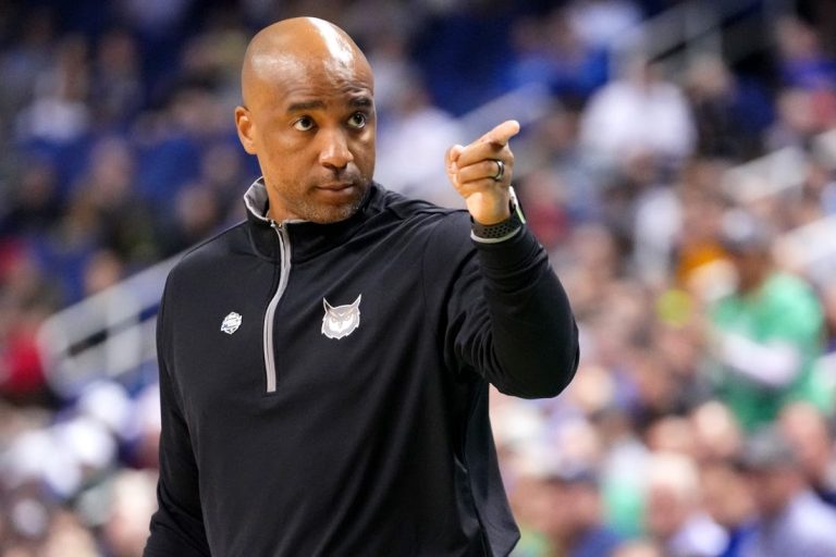 Reports: South Florida to name Amir Abdur-Rahim as coach