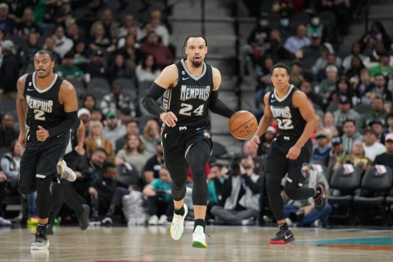 Grizzlies rally from 29 points down to beat Spurs in OT