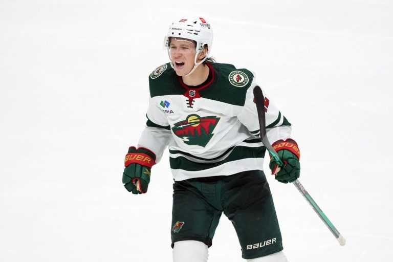 NHL News: Wild out to avoid another pitfall vs. last-place Blackhawks