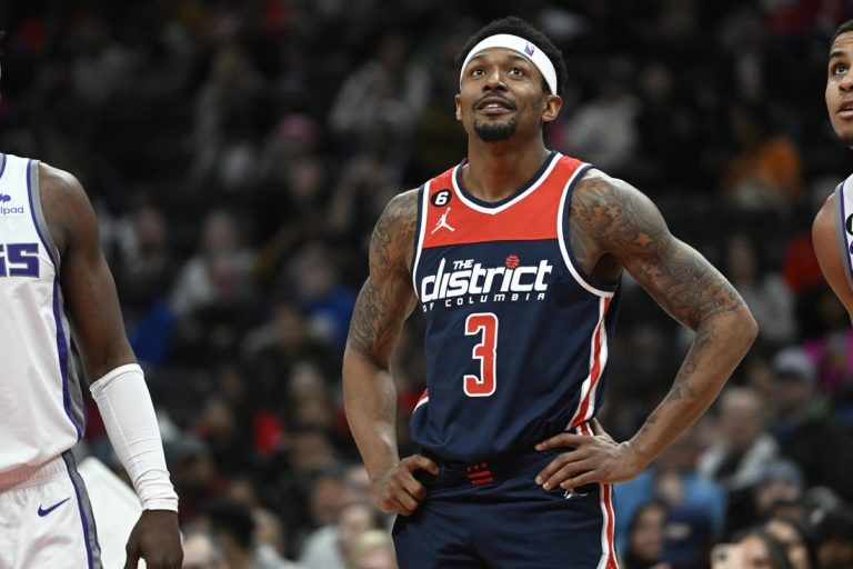 Report: Police investigate Bradley Beal after spat with fan