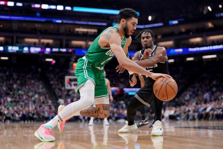 Celtics lean on All-Star duo to blast Kings