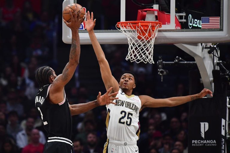 Pelicans blow out Clippers for 4th straight win