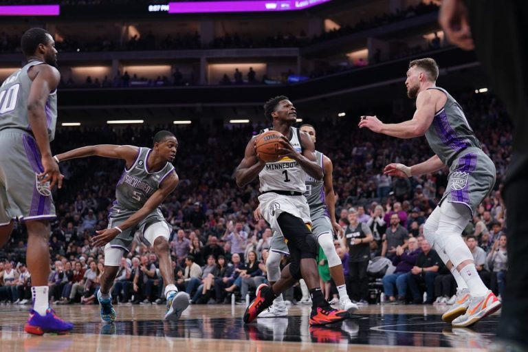 Timberwolves put clamps on Kings, gets key win
