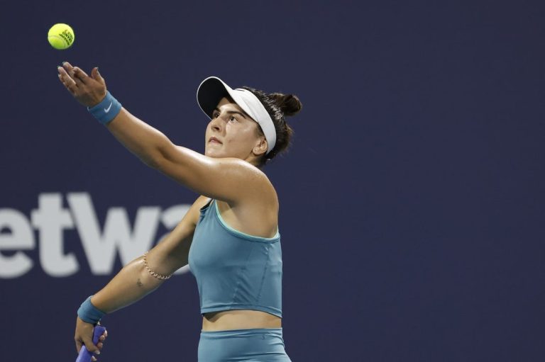 WTA News: Bianca Andreescu on injury: ‘Praying for nothing serious’