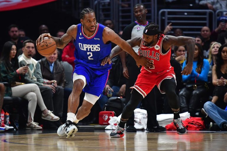 Clippers soar past Bulls, sweep season series
