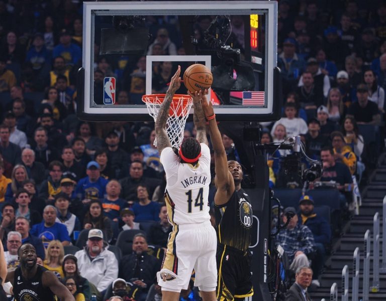 Stephen Curry leads Warriors to comeback win vs. Pelicans