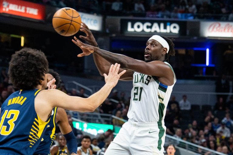 Jrue Holiday drops 51 points to lead Bucks past Pacers