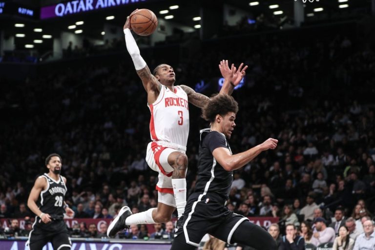 Nets use fourth-quarter surge to beat Rockets