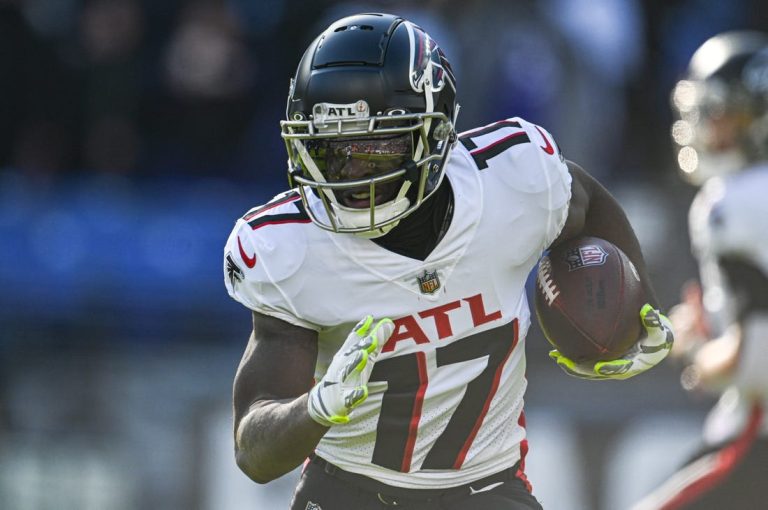 NFL News: Eagles sign WR Olamide Zaccheaus to one-year deal