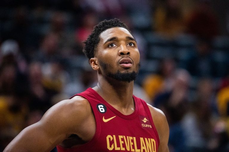 Donovan Mitchell’s 40 points boost Cavs over Pacers