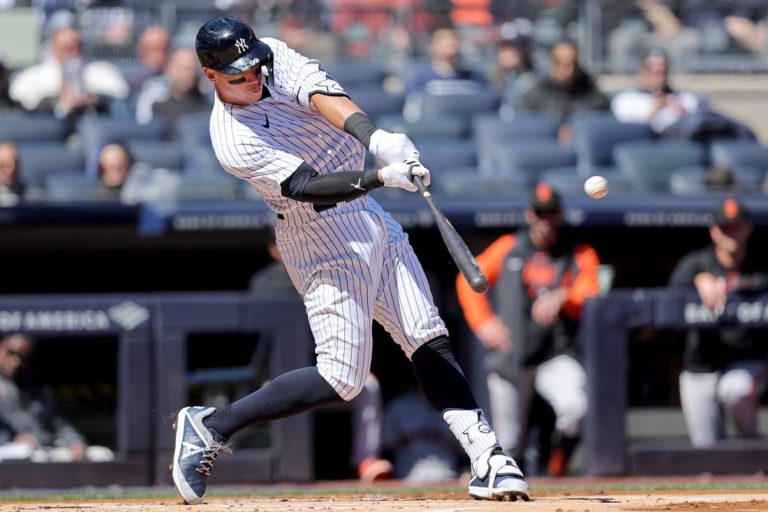 MLB News: After dominating opener, Yankees out for more vs. Giants