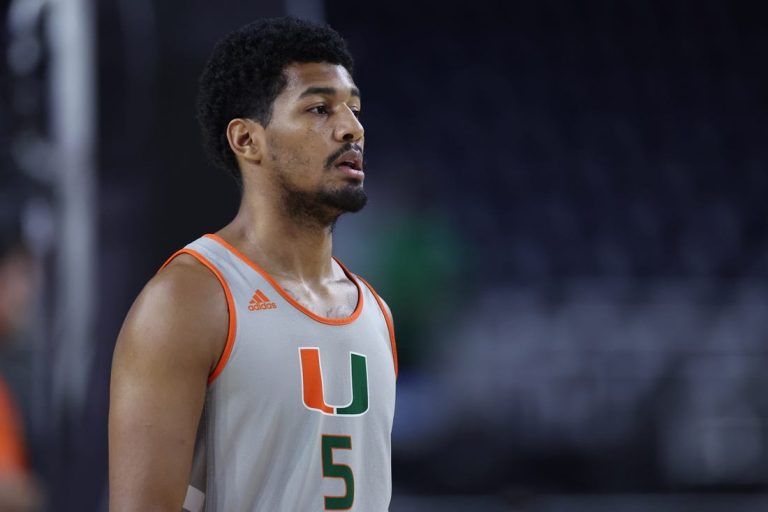 Miami G Harlond Beverly transfers to Wichita State