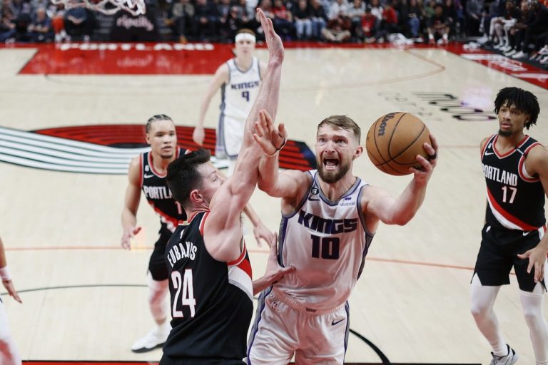 Kings trounce Trail Blazers for second time in three days