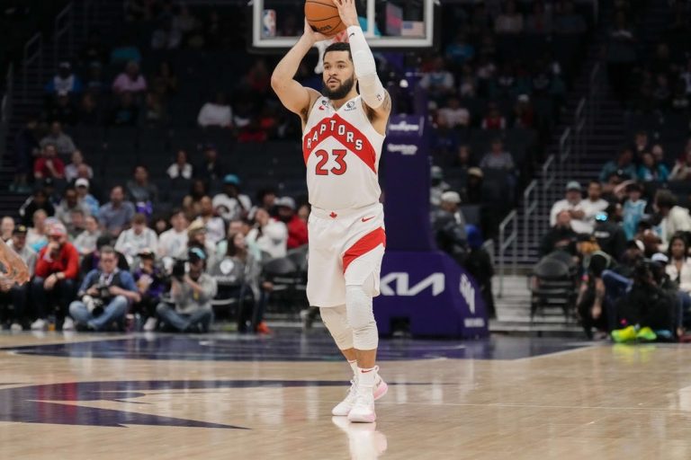 Pascal Siakam scores 36, Fred VanVleet sets record as Raptors top Hornets