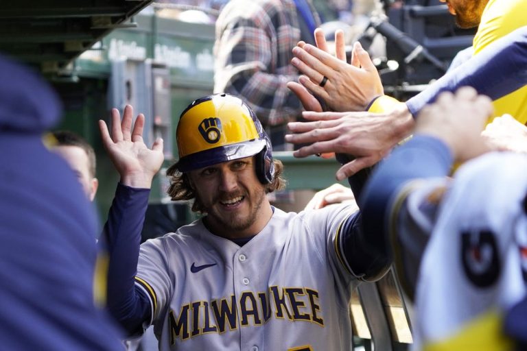 MLB News: Jesse Winker helps Brewers knock off Cubs