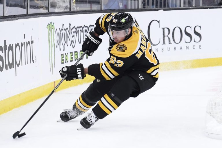 NHL News: Bruins eyeing NHL wins record in visit to Philadelphia