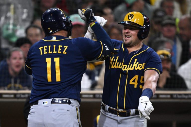 MLB News: Brewers pummel Padres for back-to-back wins in series