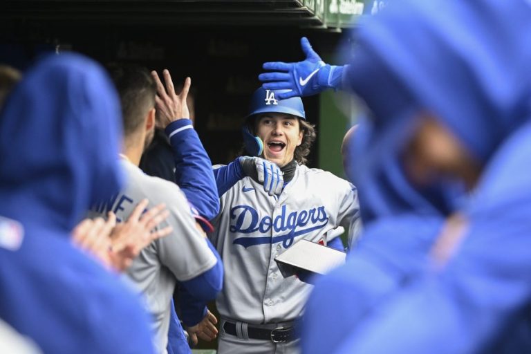 MLB News: Max Muncy, James Outman provide pop as Dodgers top Cubs