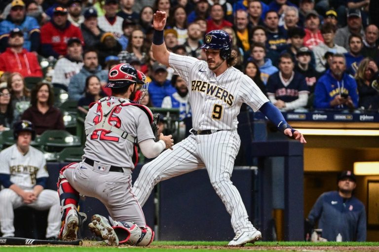 MLB News: Rowdy Tellez, Wade Miley power Brewers past Boston