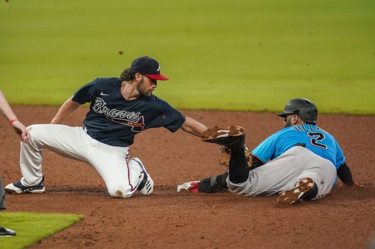 MLB News: Braves add Charlie Culberson, put Ehire Adrianza on 60-day IL