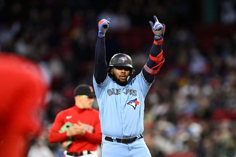 MLB News: Blue Jays’ Vladimir Guerrero Jr. (wrist) sits again vs. Pirates