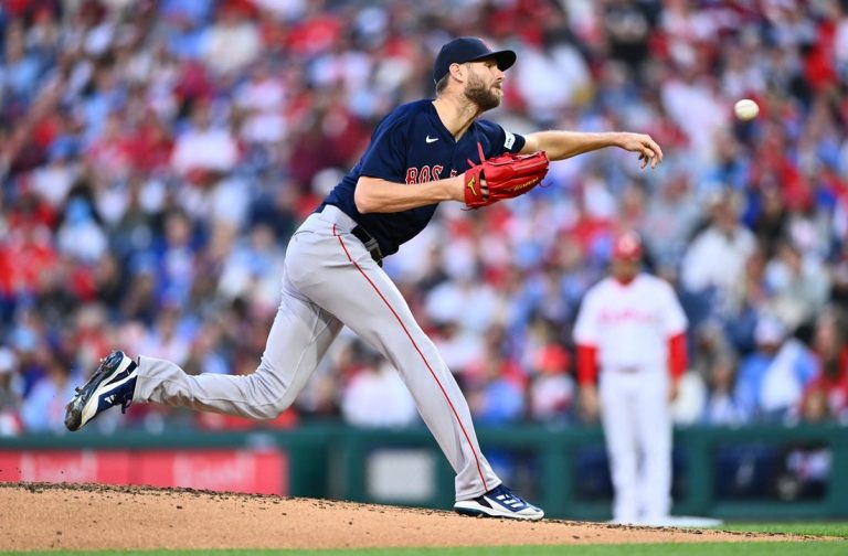 MLB News: Chris Sale fans 10 as streaking Red Sox top Phillies