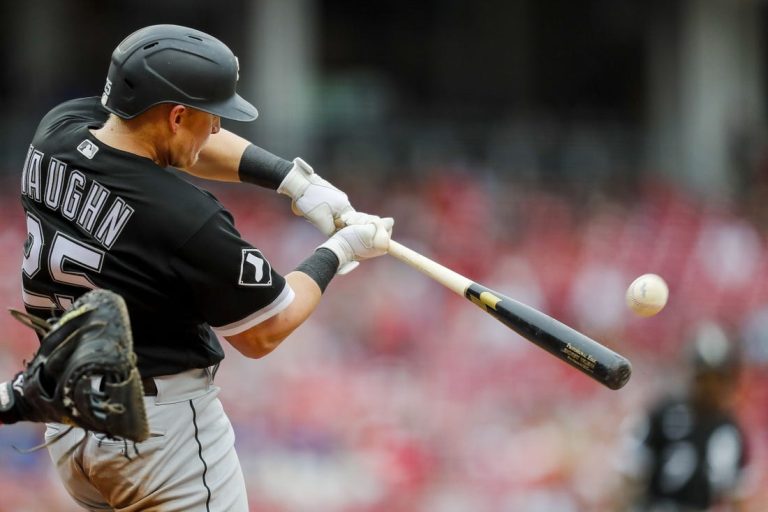 MLB News: Now finally clicking, White Sox visit Royals as road trip continues