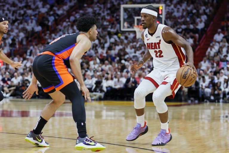 No. 8 seed Heat take aim at Knicks, history in Game 5