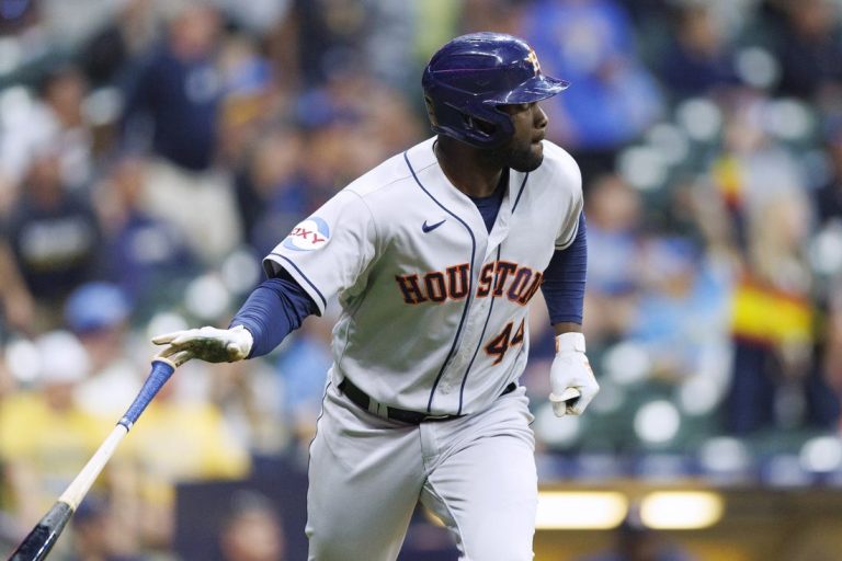MLB News: Astros hit 5 home runs in rout of Brewers