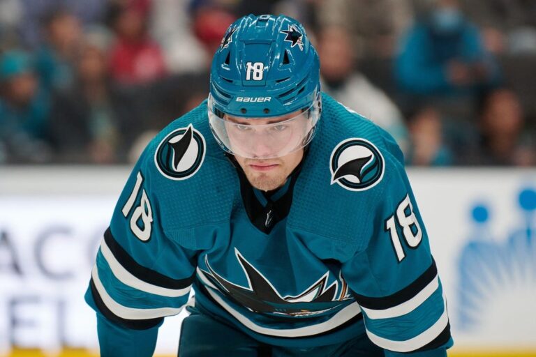 NHL News: Penguins sign F Andreas Johnsson to one-year deal