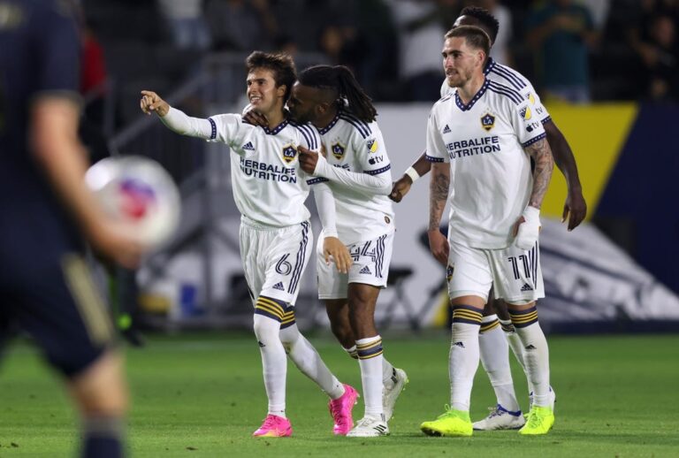 MLS News: Galaxy look to extend hot streak vs. middling Whitecaps