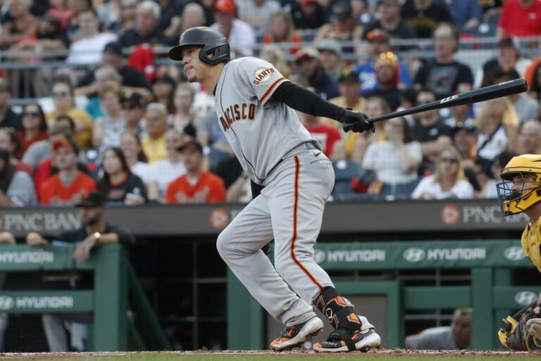 MLB News: Giants get past Pirates in back-and-forth game