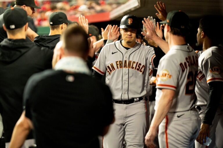 MLB News: Giants aim to extend win streak vs. skidding Reds