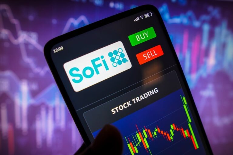 SoFi Technologies Shares Fall 4 percent on Morgan Stanley Downgrade