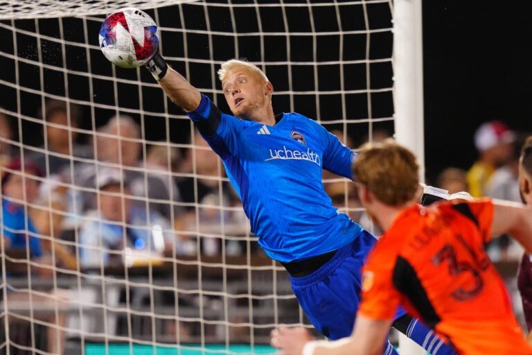 MLS News: Rapids GK William Yarbrough (knee) out 6-8 weeks