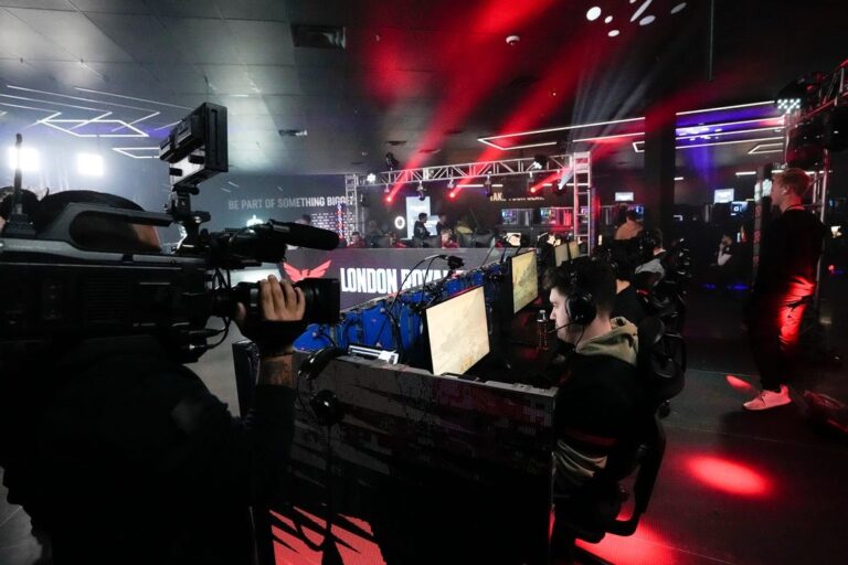 OVERWATCH News: Spitfire, Defiant remain in upper bracket at OWL West play-ins