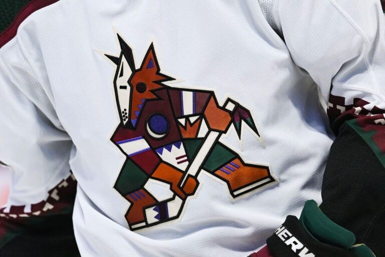 NHL News: Coyotes extend GM Bill Armstrong’s contract