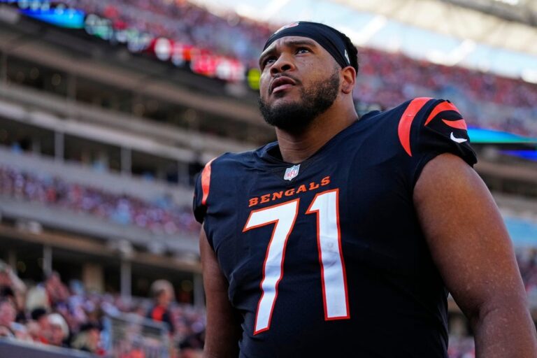NFL News: Bengals release OT La’el Collins off PUP list