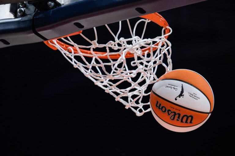 Sabrina Ionescu, Liberty awaken, down Mystics in Game 1