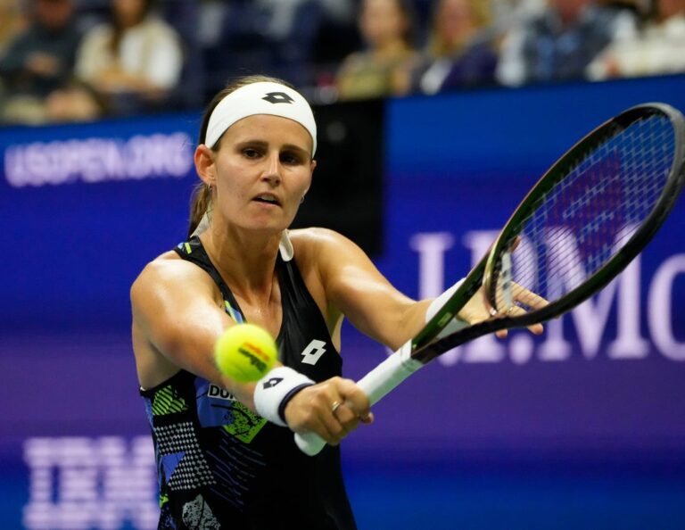 WTA News: Greet Minnen, Yulia Putintseva advance in China