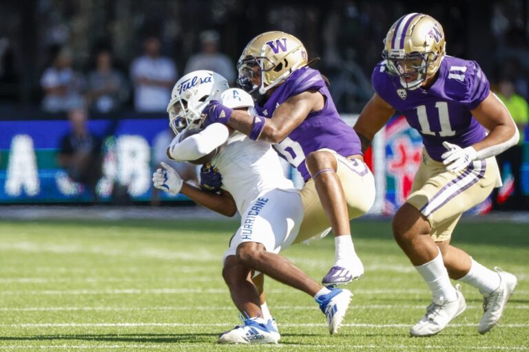 NCAAF News: No. 8 Washington pummels Tulsa, 43-10