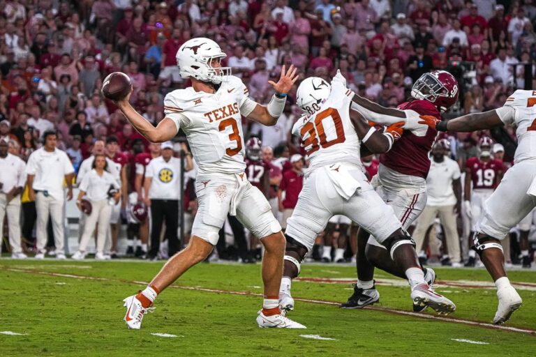 NCAAF News: No. 4 Texas confident, wary of undefeated Wyoming