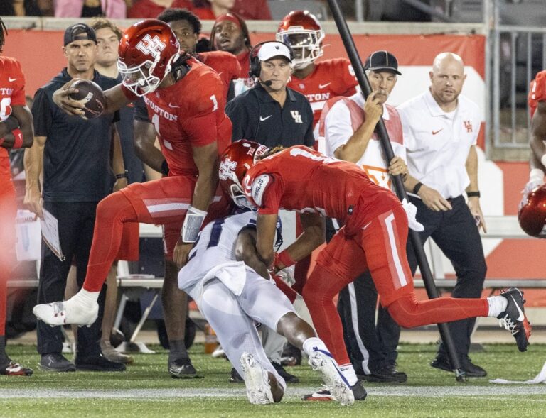 NCAAF News: Houston seeks bounce-back effort vs. Sam Houston