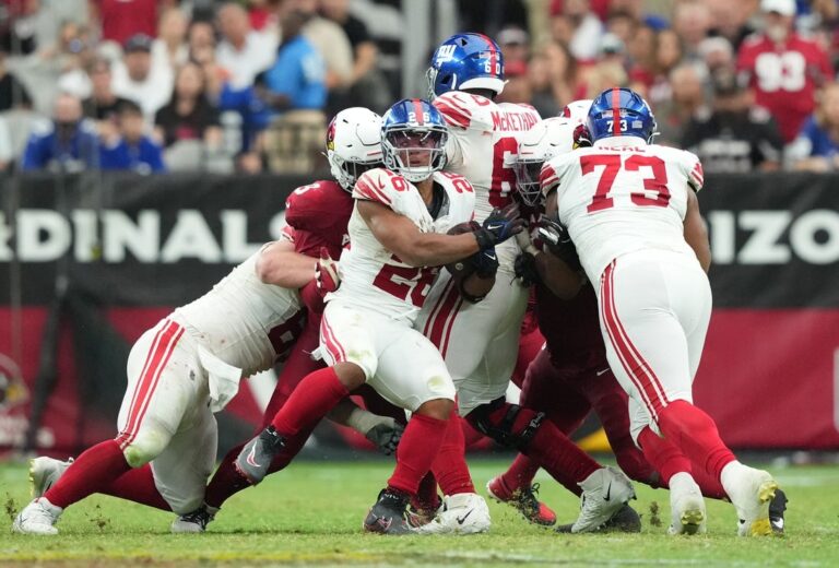 NFL News: Giants RB Saquon Barkley (ankle) helped off field