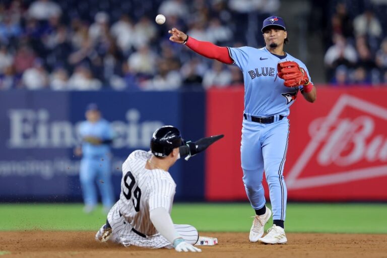 MLB News: Blue Jays visit Yankees, look to build wild-card lead