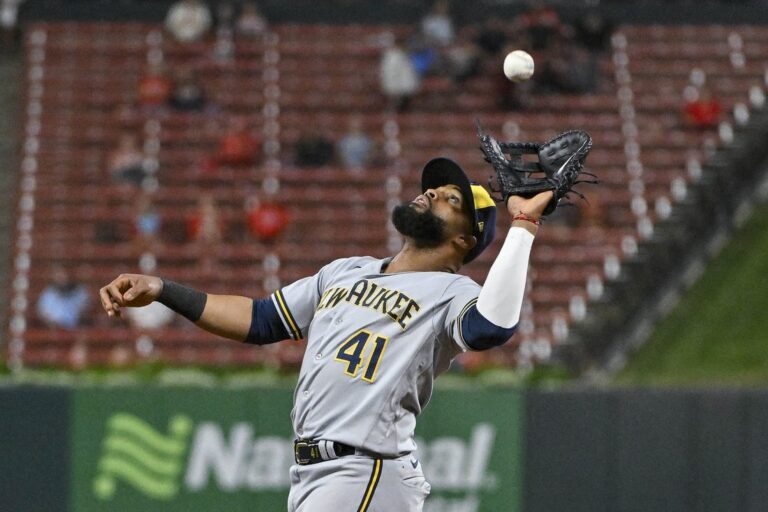 MLB News: Brewers look to inch closer to Central title in clash vs. Cards