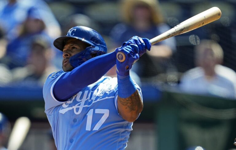 MLB News: Royals sweep series with 6-2 win over Guardians