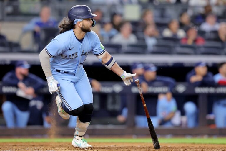 MLB News: Resurgent Blue Jays pursue sweep of Yankees