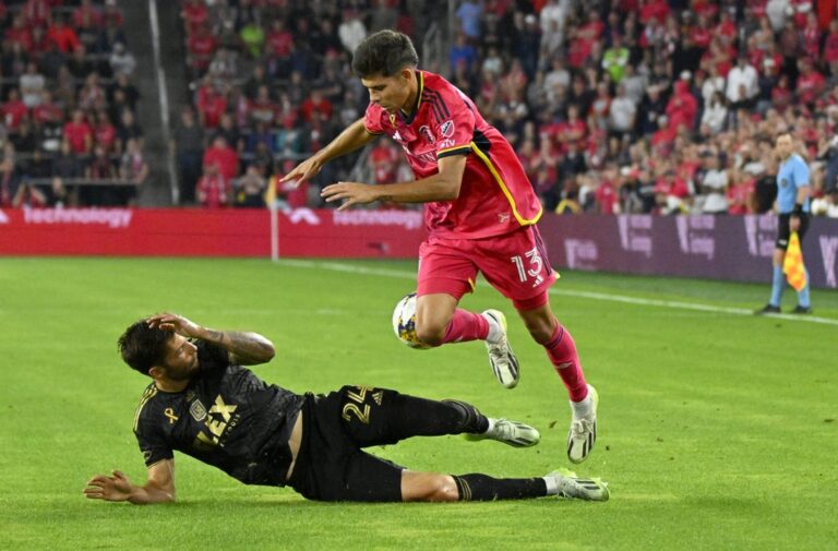 MLS News: LAFC aim to fluster Union in 2022 MLS Cup rematch